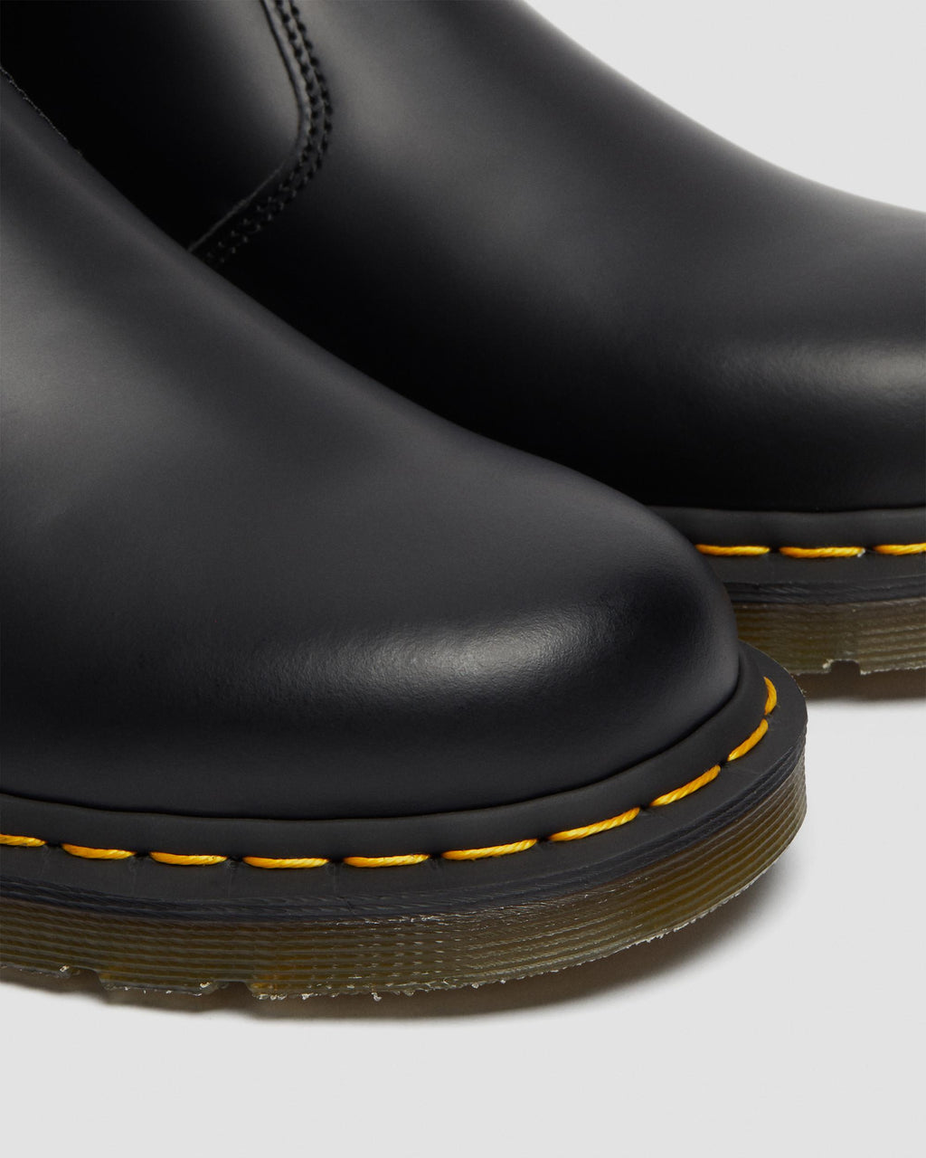 Botas Chelsea 2976 Yellow Stitch de cuero Smooth Dr. Martens - imagen 9