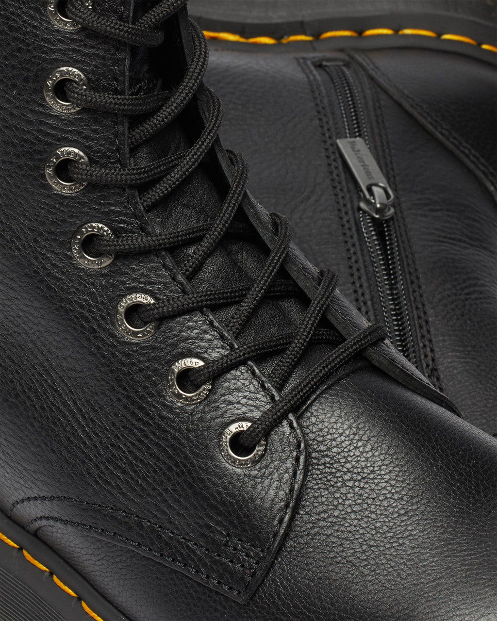 Botas con plataforma Jadon III de cuero Pisa Dr. Martens - vista trasera