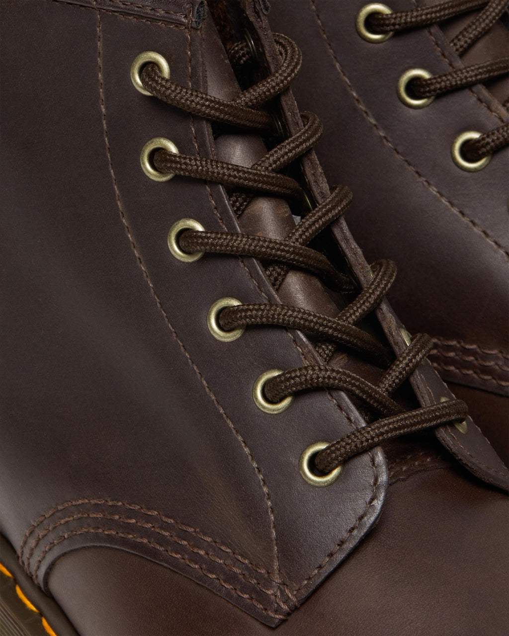 Botines 101 de cuero Crazy Horse Dr. Martens - vista trasera