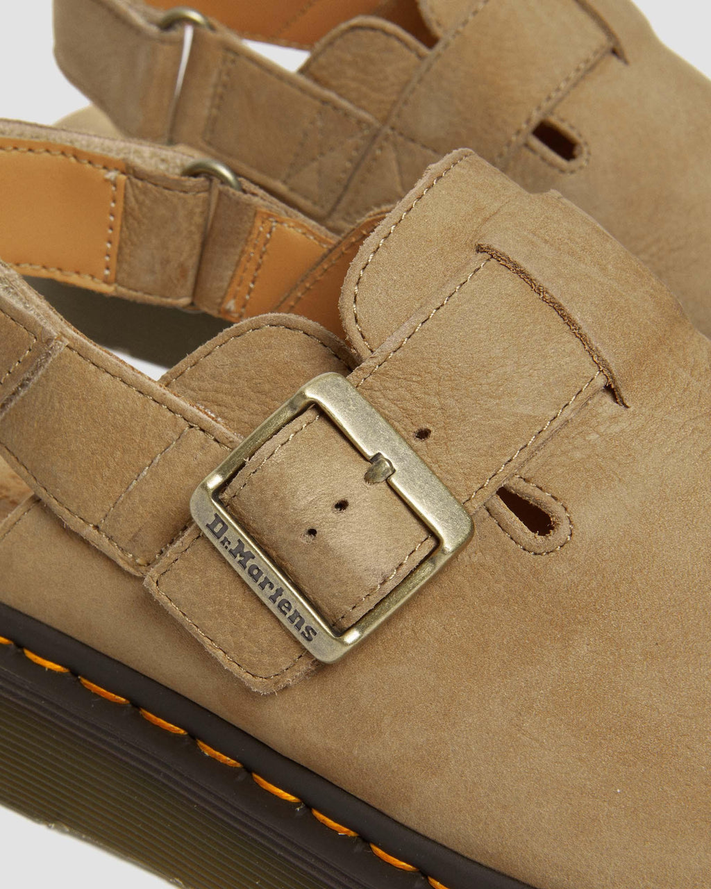 Zuecos Jorge II de cuero Tumbled Nubuck Dr. Martens - vista trasera