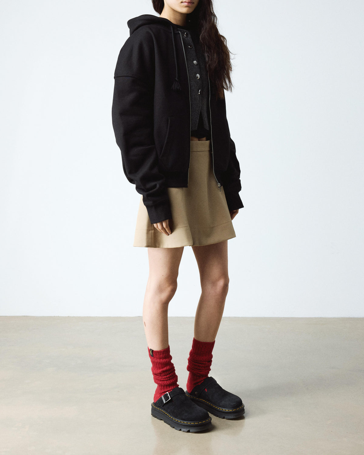 Zuecos informales con plataforma Zebzag de Gamuza Dr. Martens - vista lateral