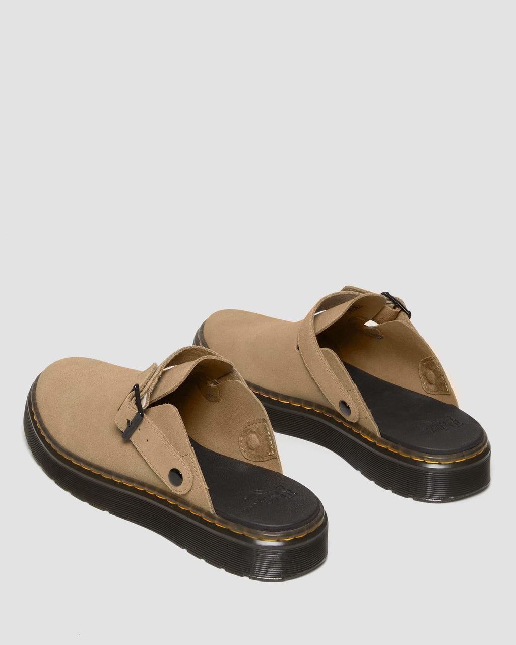 Zuecos Carlson de Gamuza Dr. Martens - imagen 5