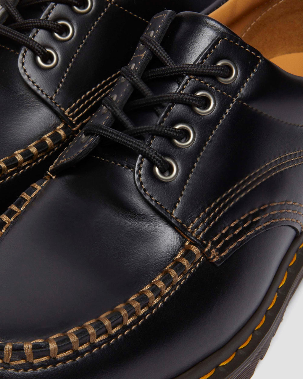 Zapatos Lowell Moc Toe de cuero Dr. Martens - vista trasera