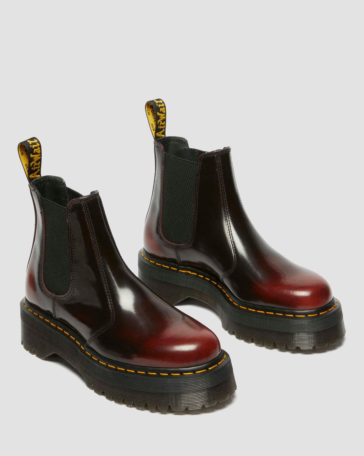 Botas Chelsea 2976 Yellow Stitch de cuero Arcadia Dr. Martens - vista superior