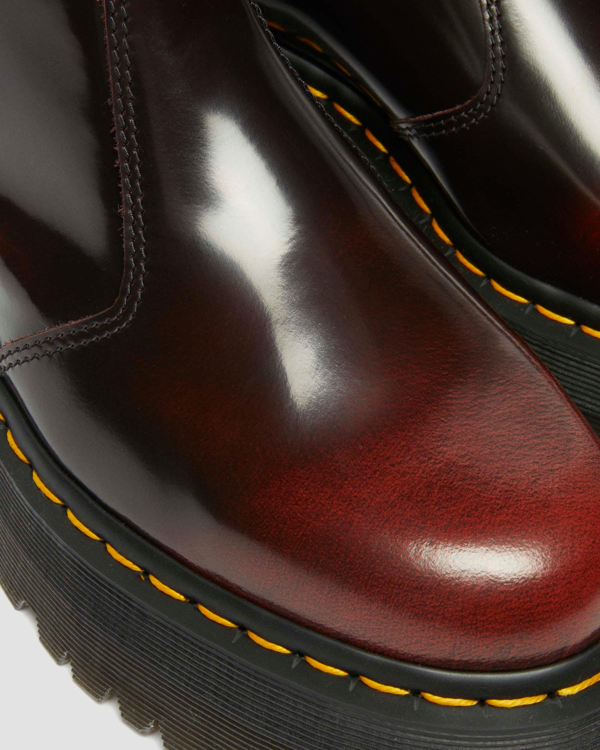 Botas Chelsea 2976 Yellow Stitch de cuero Arcadia Dr. Martens - vista trasera