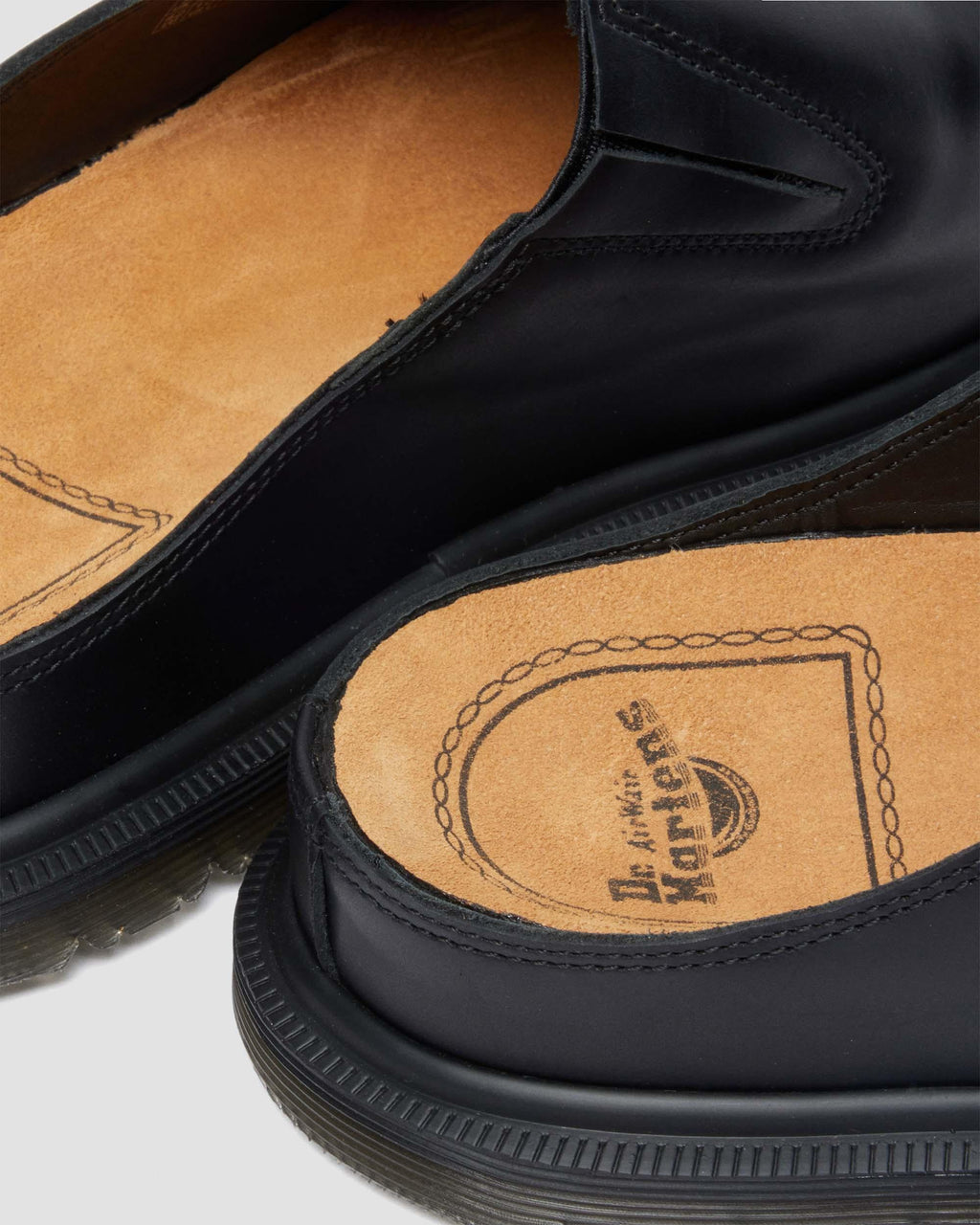 Zuecos San de cuero Dr. Martens - imagen 8