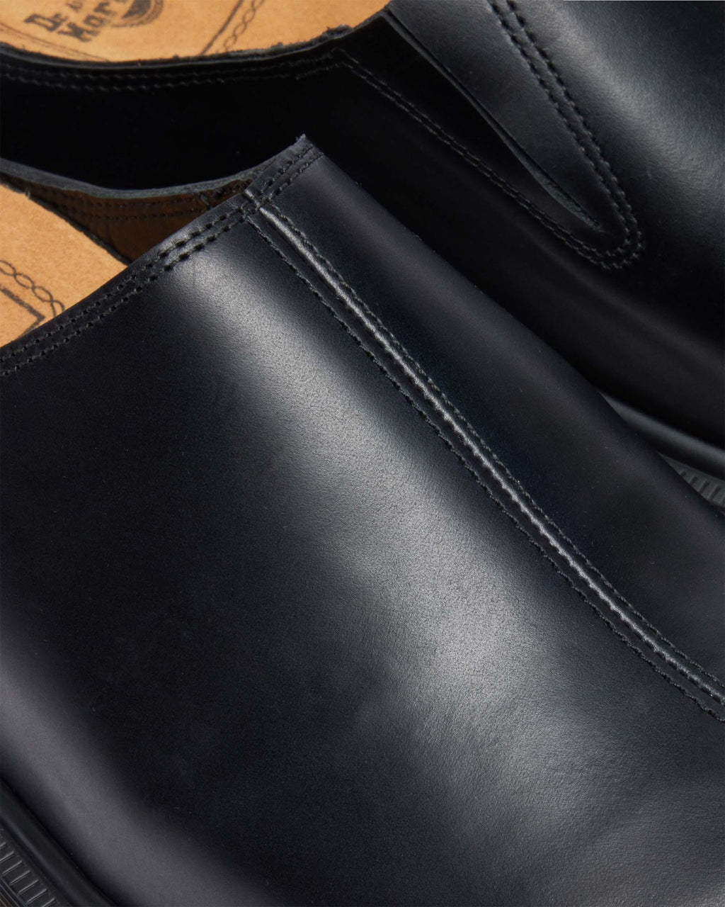 Zuecos San de cuero Dr. Martens - vista trasera