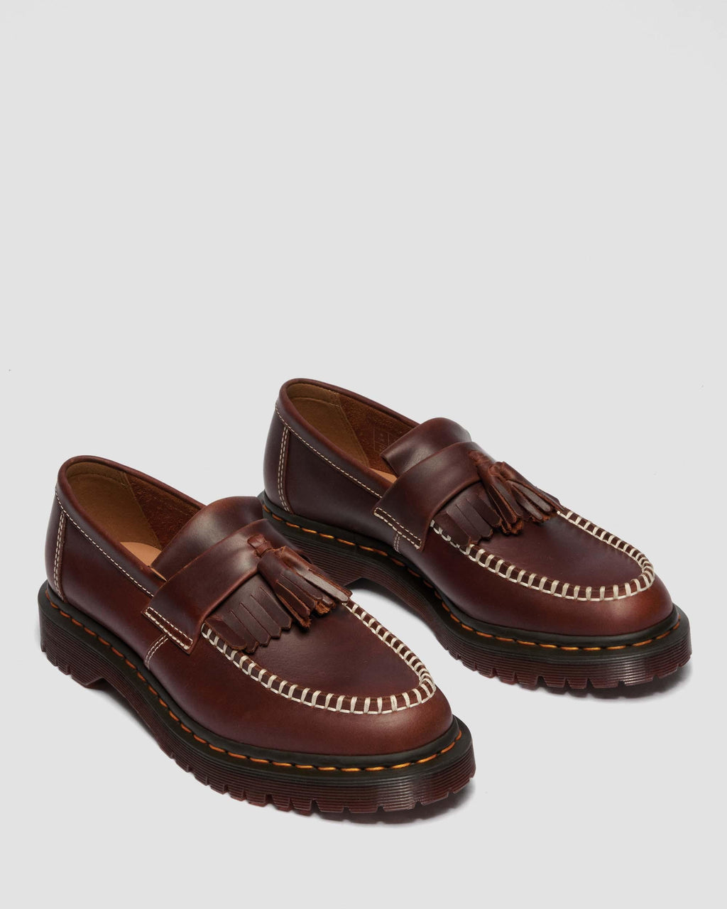 Mocasines Adrian de cuero Orleans con borlas