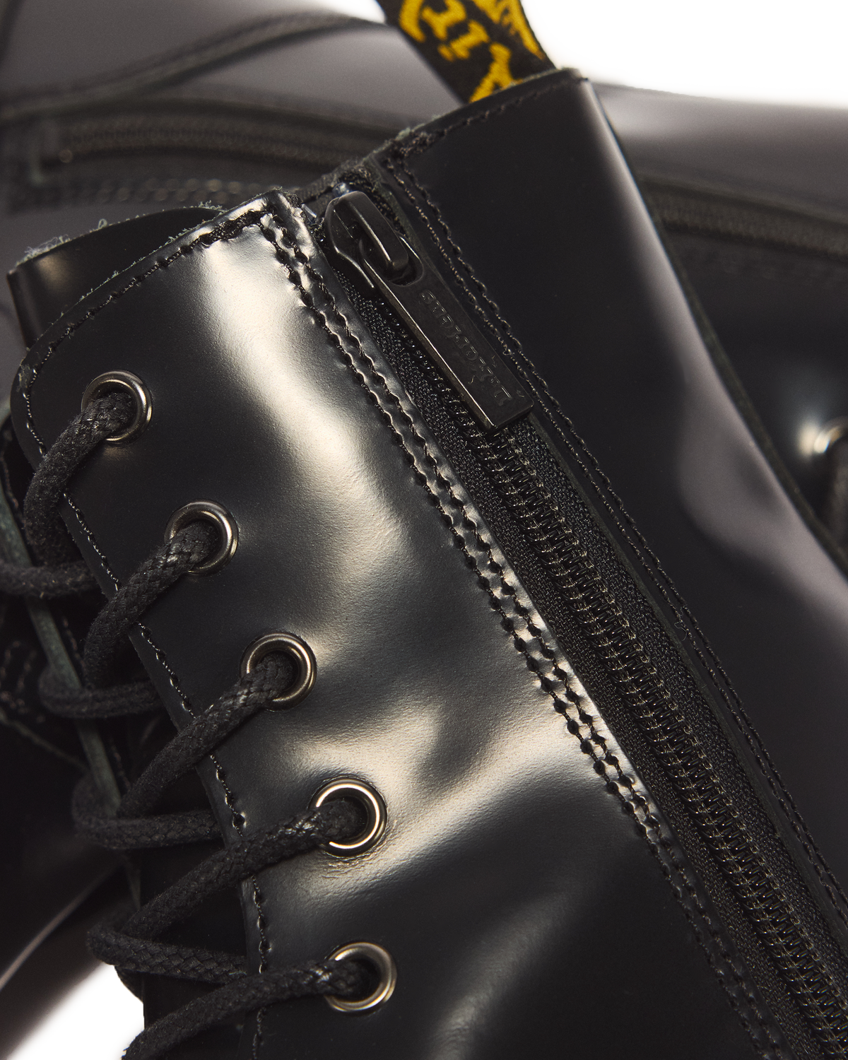Botas con plataforma Jadon de piel Smooth Dr. Martens - vista trasera