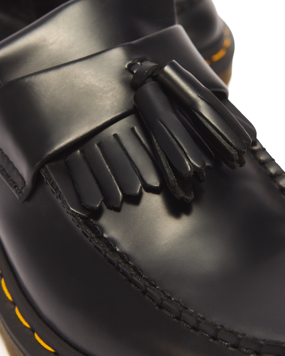 Mocasines Adrian Yellow Stitch de cuero Smooth con borla Dr. Martens - vista trasera