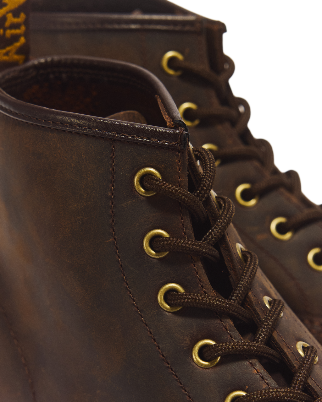 Botines 101 de cuero Crazy Horse Dr. Martens - vista trasera