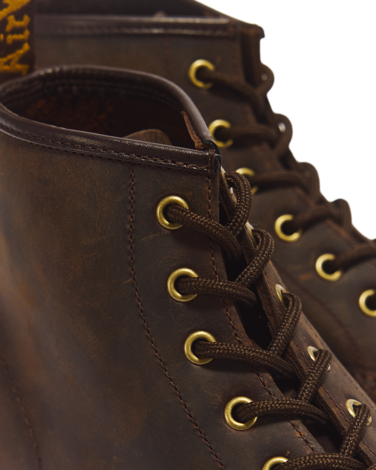 Botines 101 de cuero Crazy Horse Dr. Martens - vista trasera
