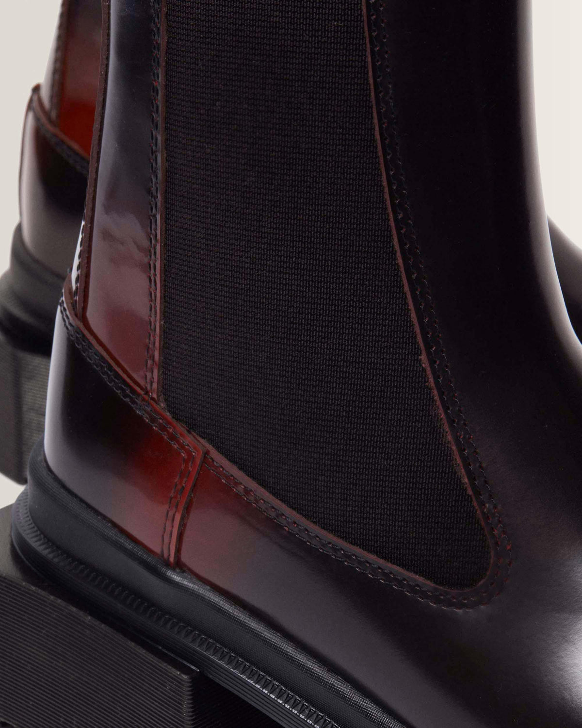 Botas Chelsea Maybole de cuero con puntera cuadrada Dr. Martens - vista superior
