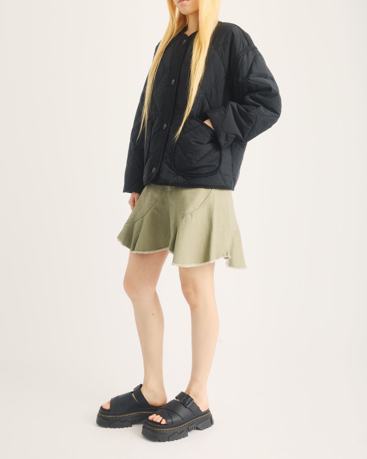 Sandalias Mattison Dr. Martens - vista lateral