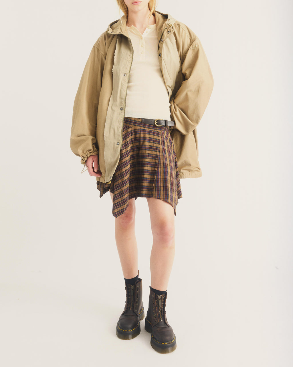 Botas con plataforma Sinclair de cuero Crazy Horse Dr. Martens - vista lateral