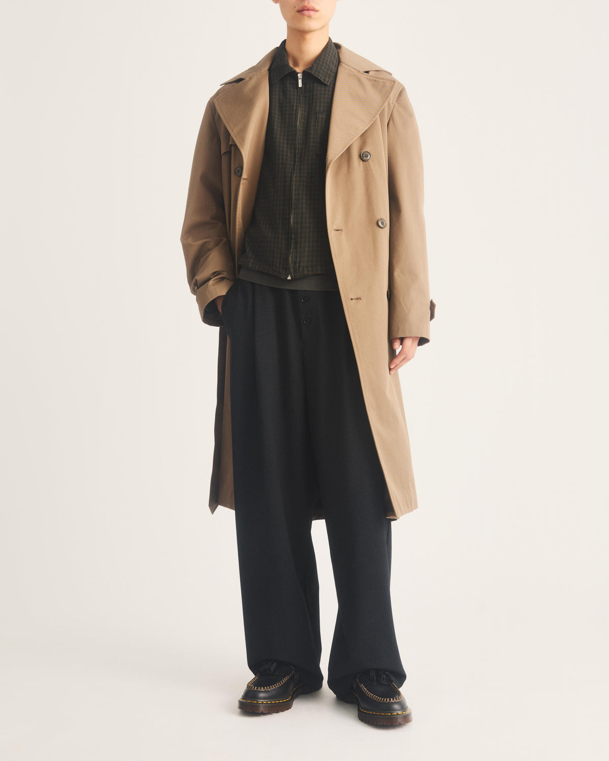 Mocasines Adrian de piel Orleans con borlas Dr. Martens - vista lateral