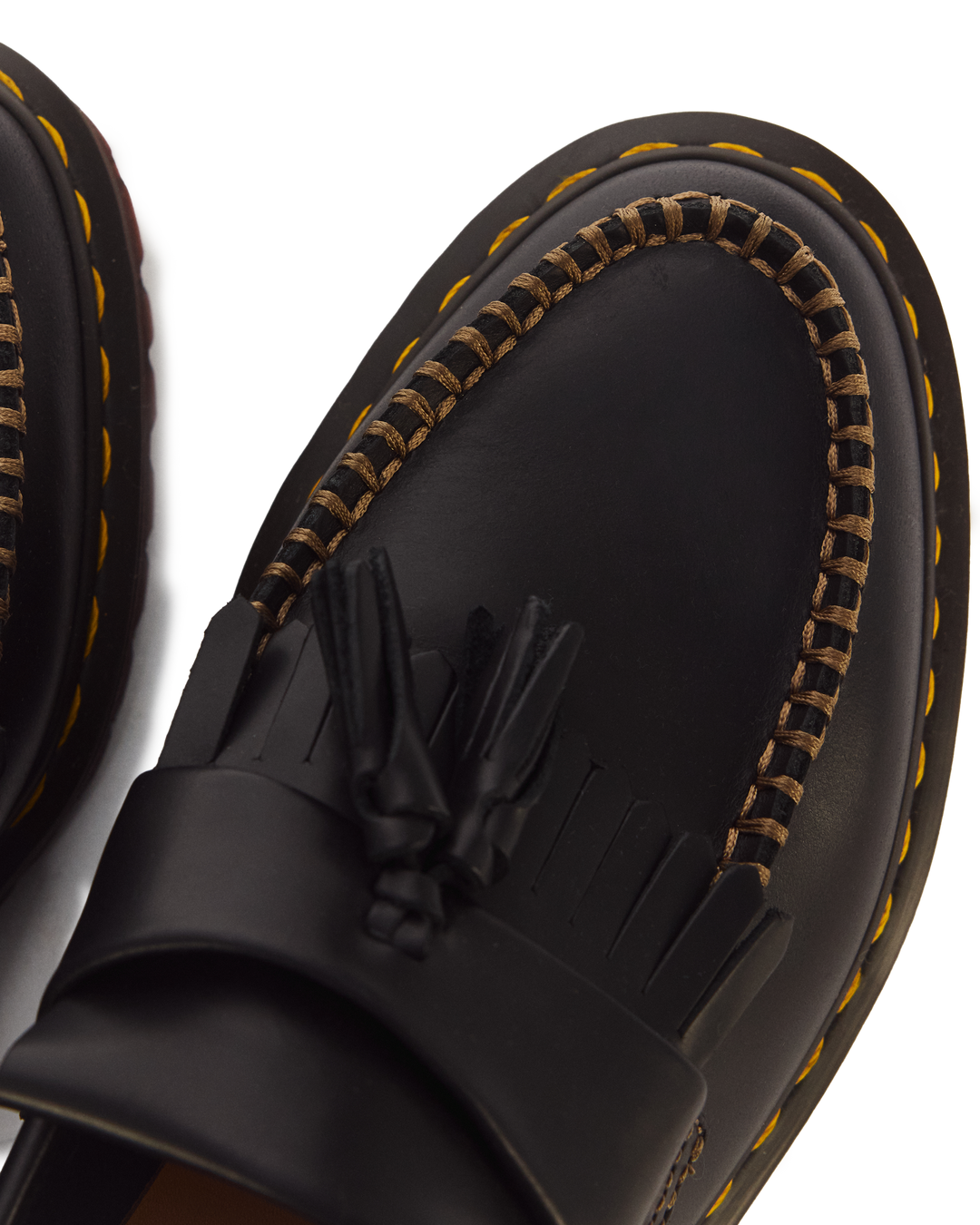 Mocasines Adrian de piel Orleans con borlas Dr. Martens - vista trasera
